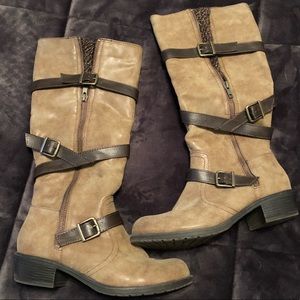 Buckle boots! Size 8.5